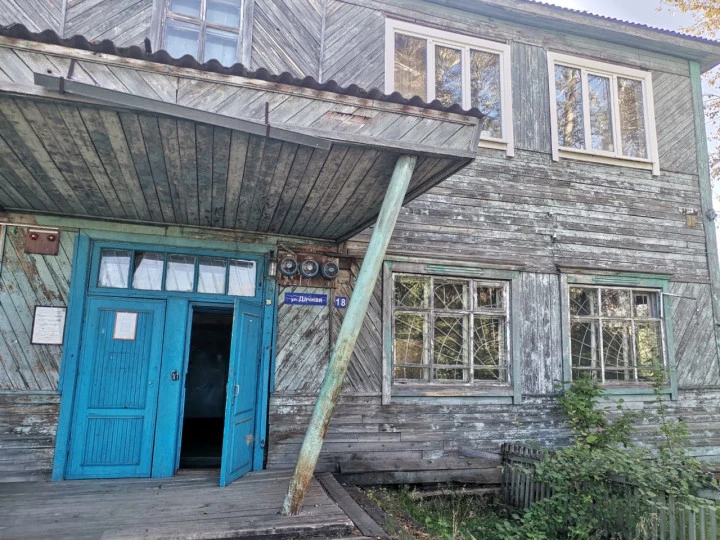 Продается Нежилое здание, Гараж и Земельный участок, Красноярский край, пгт Мотыгино, ул. Дачная, дом 18